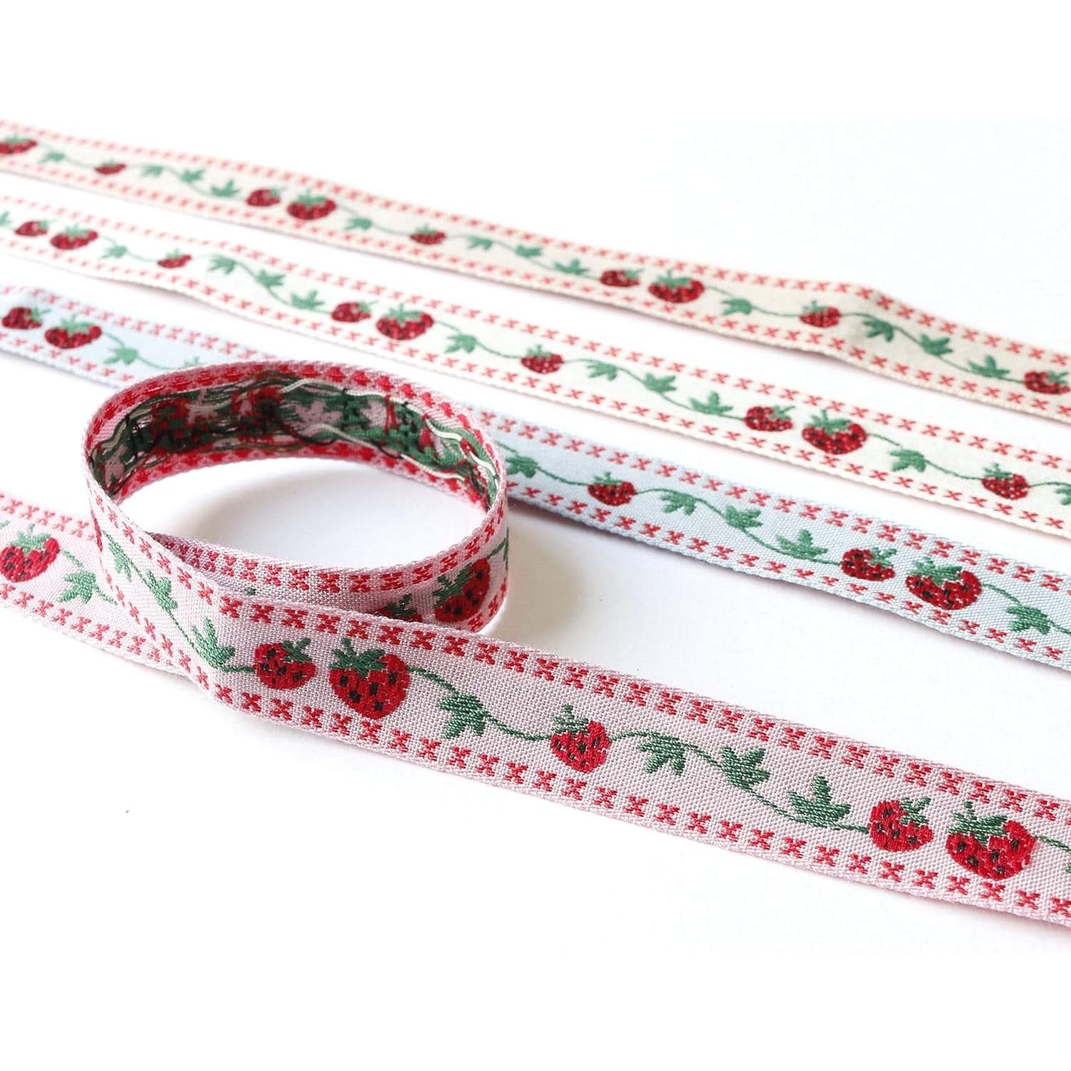 日本紐釦貿易 チロルテープ ストロベリー 5m巻 巾約18mm DAI144-30-52-5M (ご注文単位1巻)【直送品】