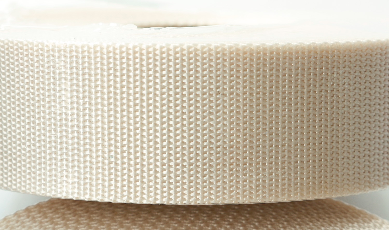 日本紐釦貿易 薄手アミーテープ 30mm巾×10m巻 厚み約1mm 生成 AMT30-1 （ご注文単位1巻）【直送品】