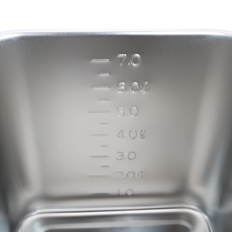 スギコ産業 18-8 目盛付深型角キッチンポット フタ付 手付 20cm SA0874-SH-4220D-テツキ 1個（ご注文単位1個）【直送品】