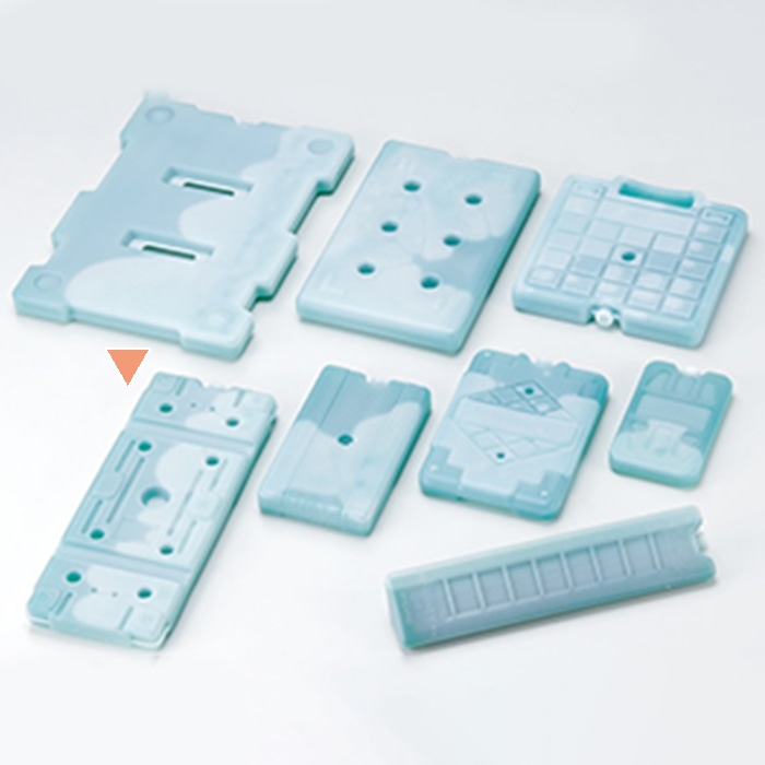 若泉漆器 蓄冷剤 ブロー容器タイプ 865g CAH-702 B-10-67 1個(ご注文単位1個)【直送品】