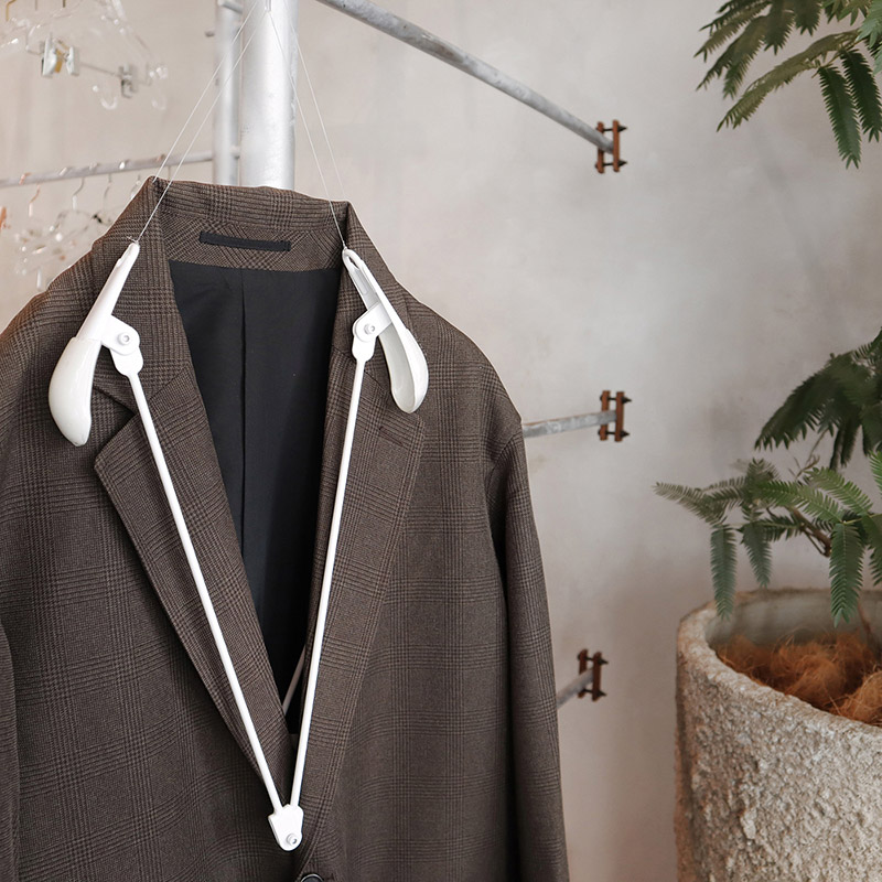 チャナカンパニー インビジブルハンガー ジャケット用 肩先ロングタイプ IVS-TP300L/WH ホワイト 1本(ご注文単位10本)【直送品】