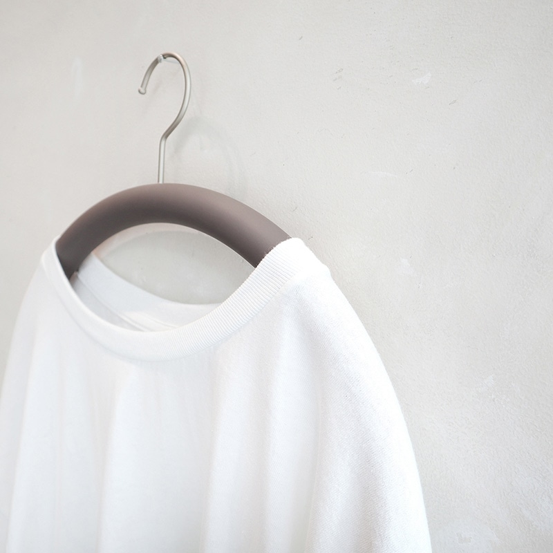 チャナカンパニー 肩をいためないまろやかハンガー ダークグレー 10本セット TP-ECM02-38DGL-10ST 1セット(ご注文単位10セット)【直送品】