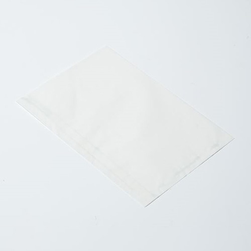 ペールホワイト