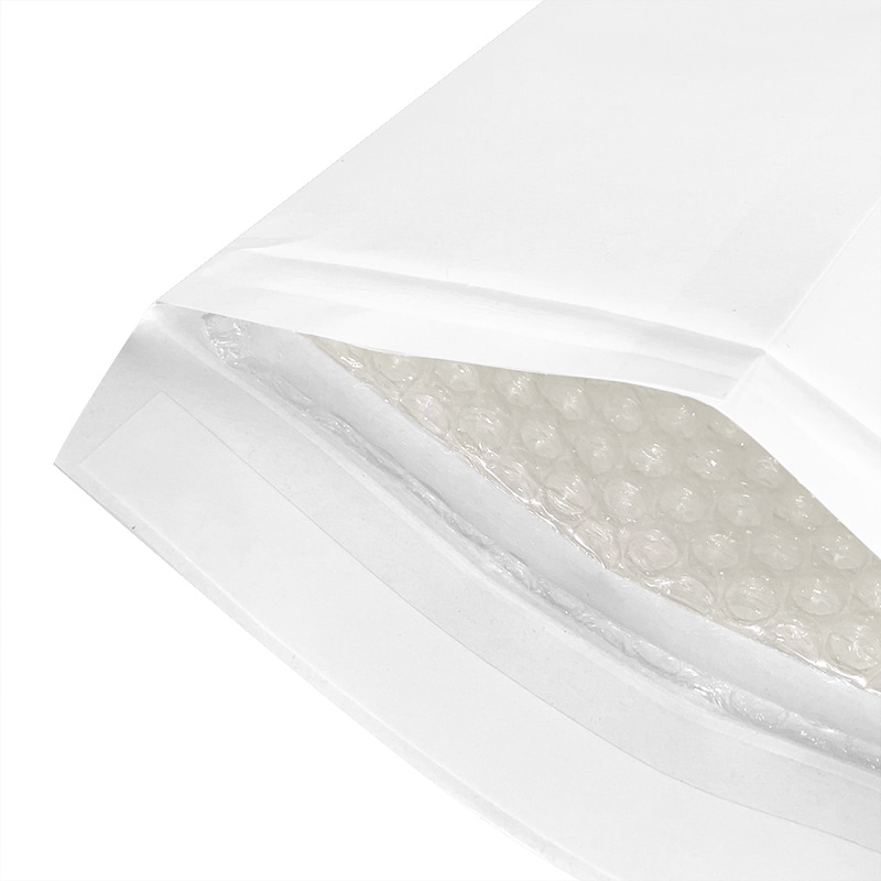 和泉 緩衝封筒 エコパックメール 白 No.4 B5用 300枚/箱(ご注文単位1箱)【直送品】