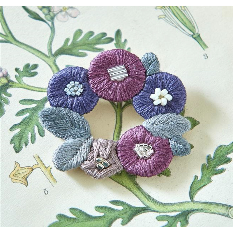 piece 刺しゅうキット k.omoNo fioret wreath brooch ブローチ mauve PHC-034-4 1個(ご注文単位1個)【直送品】