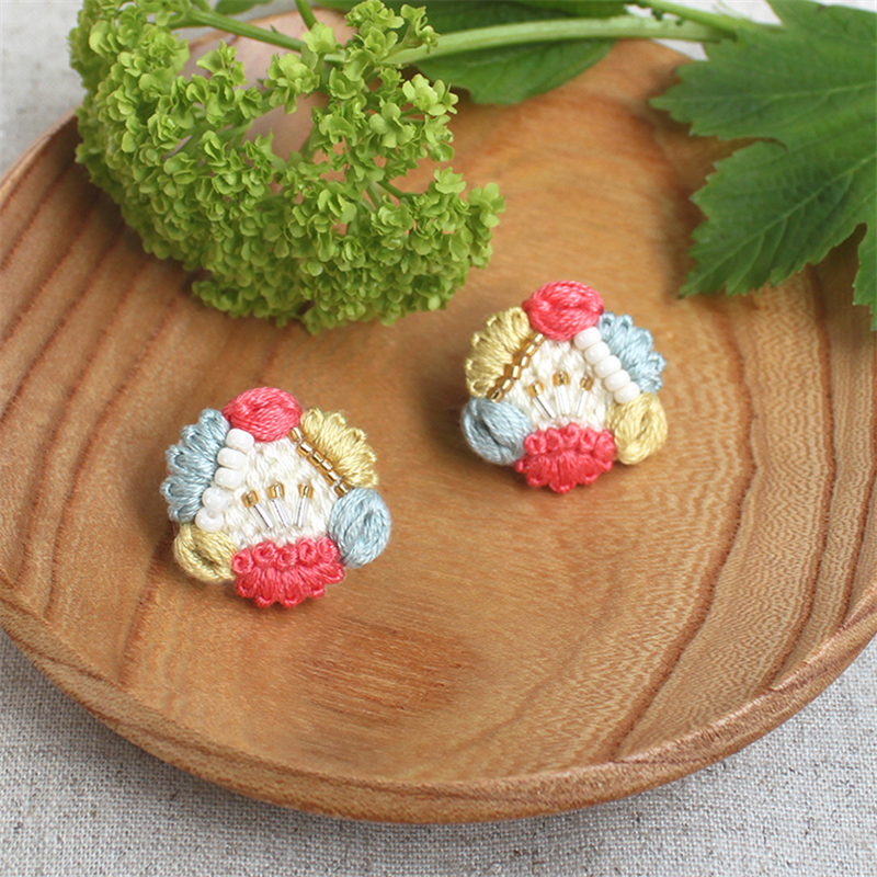 ピース(Piece) 刺しゅうキット 「K.omoNo hitotsubana earrings」- colorful - PHC-117-1 1袋（ご注文単位1袋）【直送品】
