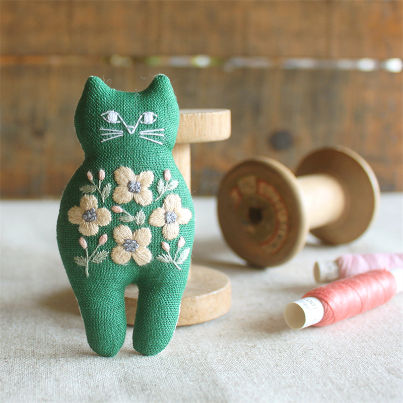 ピース(Piece) 刺しゅうキット 「nekogao ブローチキット」-小花- PHC-124-3 1袋(ご注文単位1袋)【直送品】