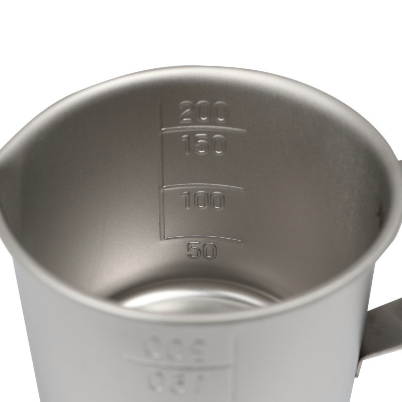 スギコ産業 チタン計量カップ ビーカー 口・手付 200cc SA1861-TN-632H-200cc 1個(ご注文単位1個)【直送品】