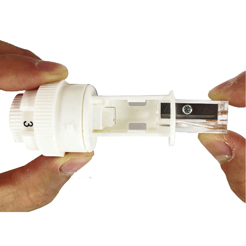 クツワ ミニ卓上鉛筆削り RS040BL ブルー 1個(ご注文単位4個)【直送品】