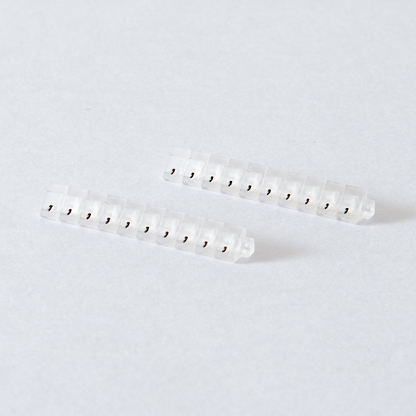 友屋 ニュープライスキューブ 補充用単品 S用 透明／黒文字 「，」 20粒 07107CLC 1袋（ご注文単位2袋）【直送品】