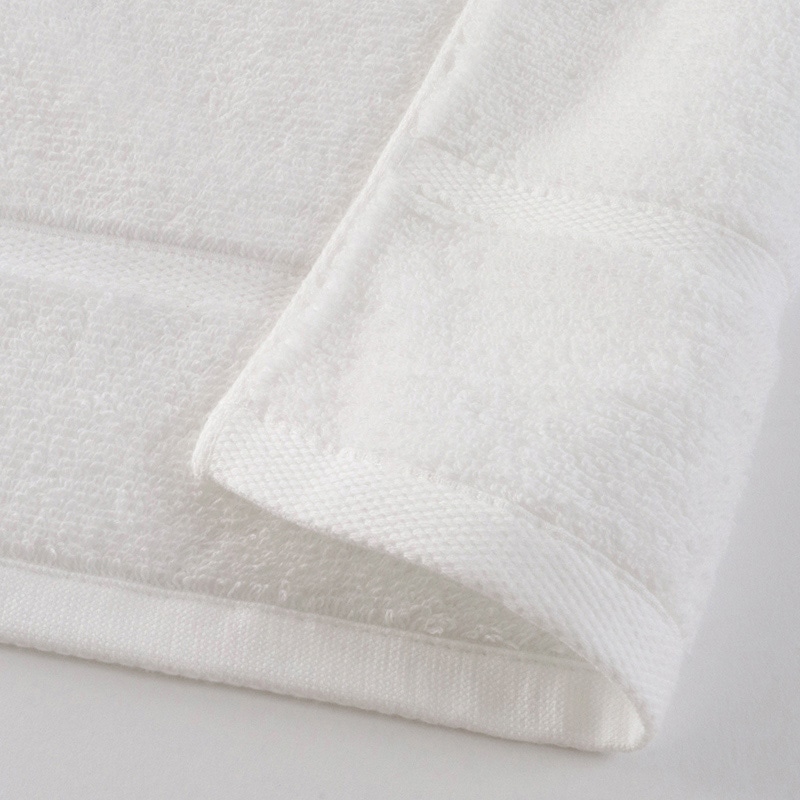 UCHINO クイックドライ ティント スモールバスタオル ホワイト 8825B762W 1枚(ご注文単位4枚)【直送品】