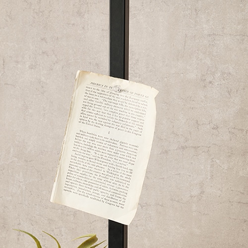 萩原 突っ張り式マガジンラック 幅80cm ブラウン×ブラック KTR-3178BB 1台(ご注文単位1台)【直送品】