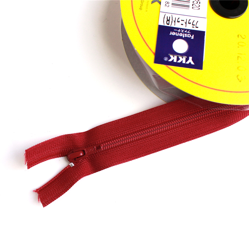 Y.K.K フラットニットファスナー 5Mチェーン FN500-520 1巻（ご注文単位1巻）【直送品】