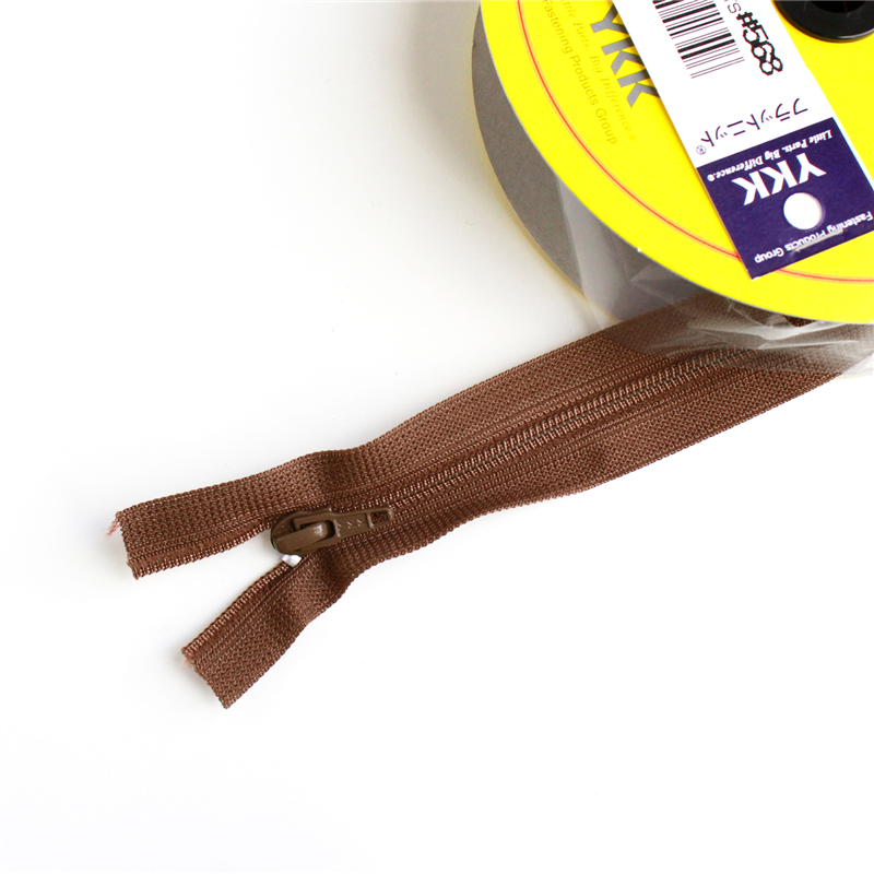 Y.K.K フラットニットファスナー 5Mチェーン FN500-568 1巻（ご注文単位1巻）【直送品】