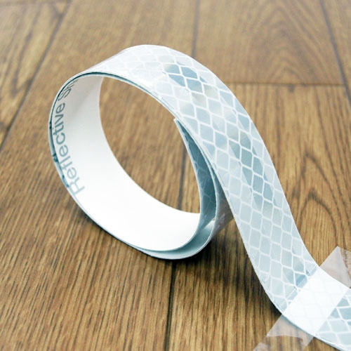 ホースケアプロダクツ 反射テープ プリズムレンズ型 25mm×50cm ホワイト 3310T 1巻(ご注文単位1巻)【直送品】