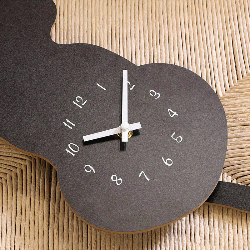 不二貿易 振り子掛時計 クロネコ 27310 1個（ご注文単位1個）【直送品】