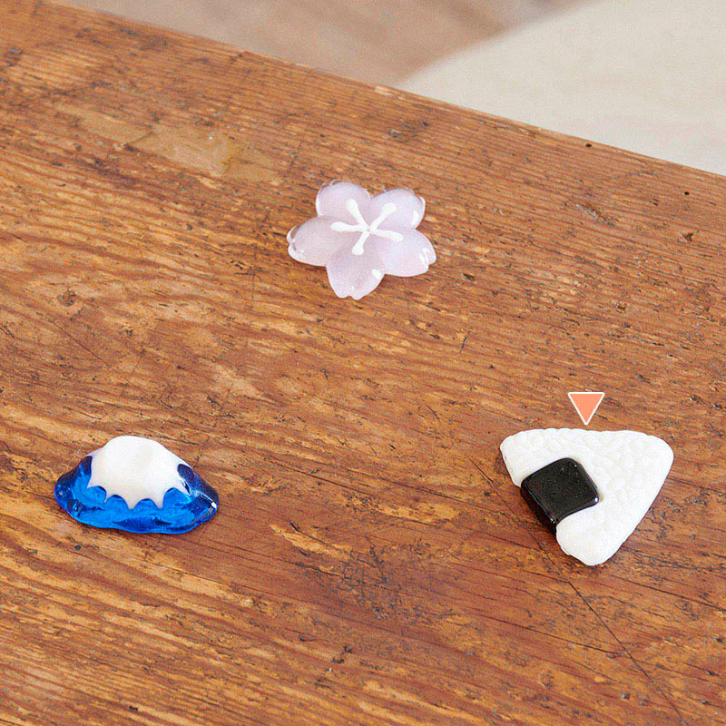 茶谷産業 ガラスはし置き おにぎり 333-702 1個（ご注文単位3個）【直送品】