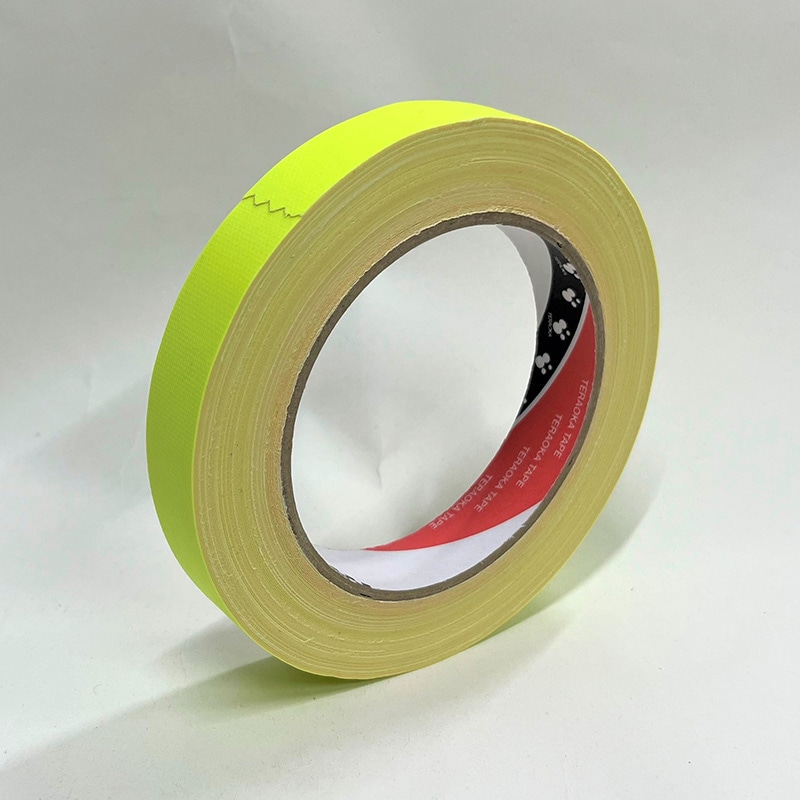 寺岡製作所 カラー布テープ ガッファーテープ No.145G 18mm×18.28m イエロー 1巻（ご注文単位16巻）【直送品】