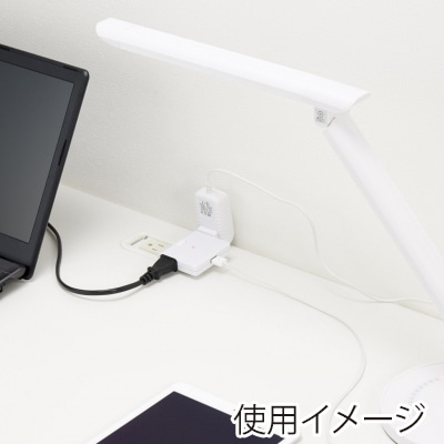 ヤザワコーポレーション 雷ガード付コーナータップ 2AC+1USB 2.4A ホワイト H6CK3001UWH 1個(ご注文単位1個)【直送品】