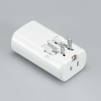ヤザワコーポレーション トラベル 海外用マルチ変換プラグ USB付 3.1A 白 HPM53AWH 1個(ご注文単位1個)【直送品】