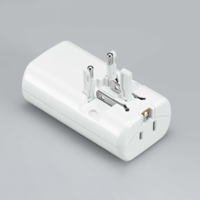ヤザワコーポレーション トラベル 海外用マルチ変換プラグ USB付 3.1A 白 HPM53AWH 1個(ご注文単位1個)【直送品】