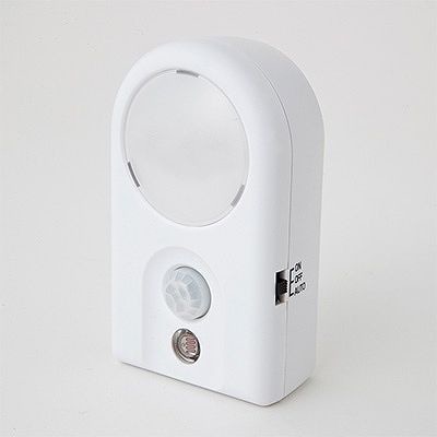 ヤザワコーポレーション LEDセンサーナイトライト NL53WH 1個（ご注文単位1個）【直送品】