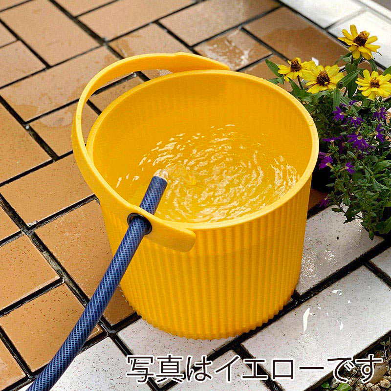 八幡化成 カラーバケット フタ付き 10L レッド 216667 1個（ご注文単位1個）【直送品】