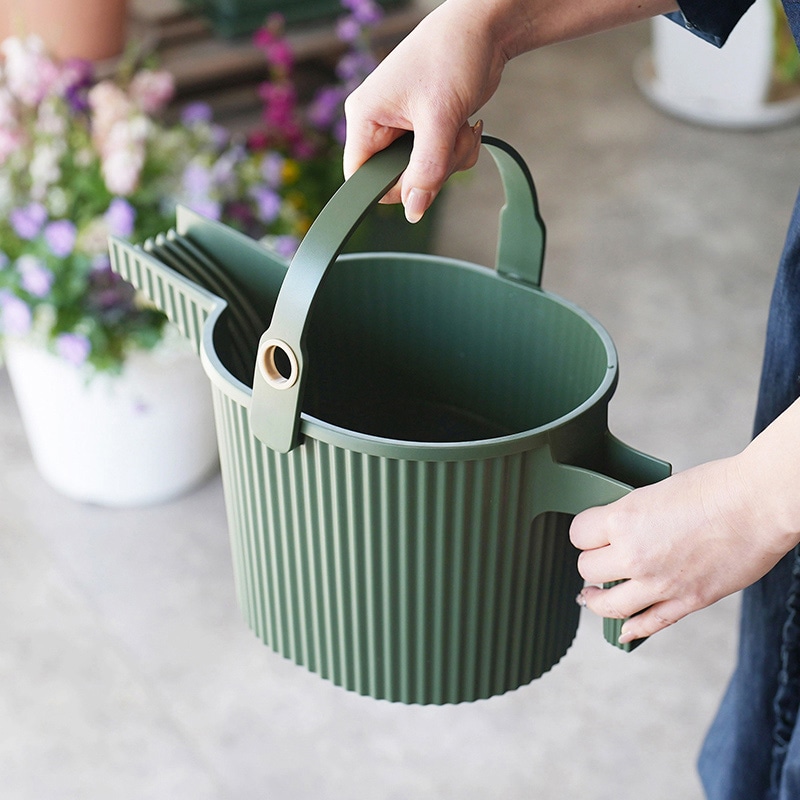 八幡化成 ガーデンビートル フォンタナジョウロ 5L ダークグリーン 244776 1個(ご注文単位1個)【直送品】