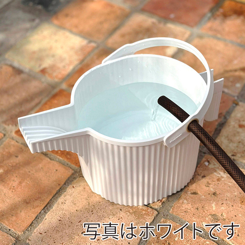 八幡化成 ガーデンビートル フォンタナジョウロ 5L ダークグリーン 244776 1個(ご注文単位1個)【直送品】