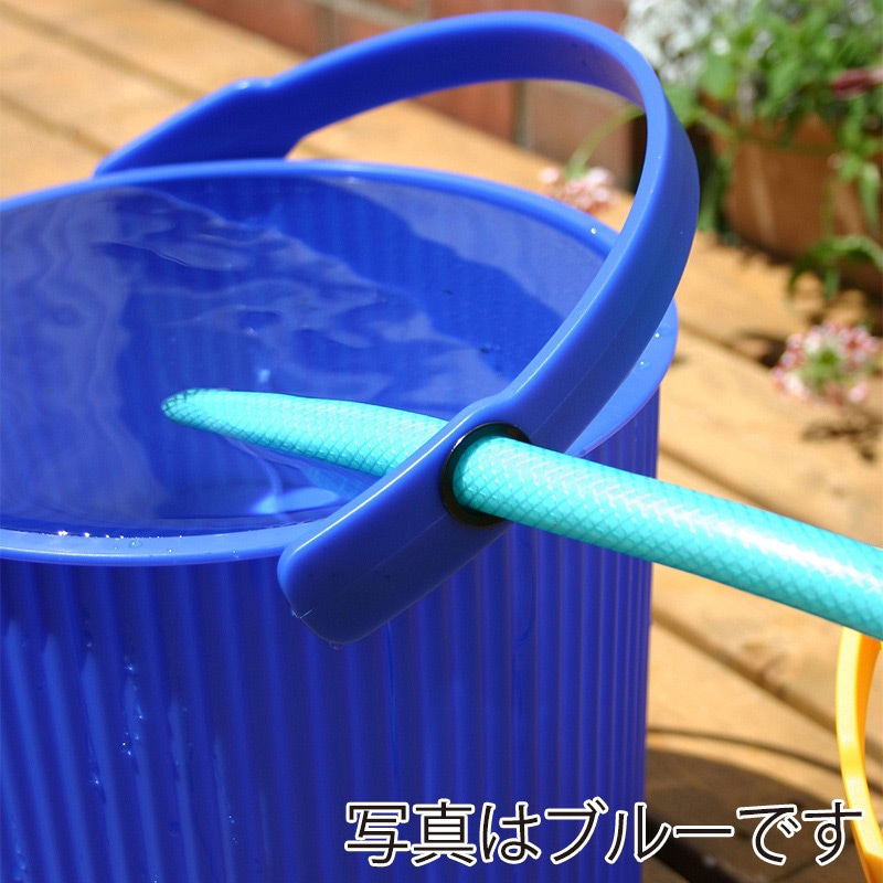 八幡化成 カラーバケット フタ付き 20L レッド 246336 1個(ご注文単位1個)【直送品】