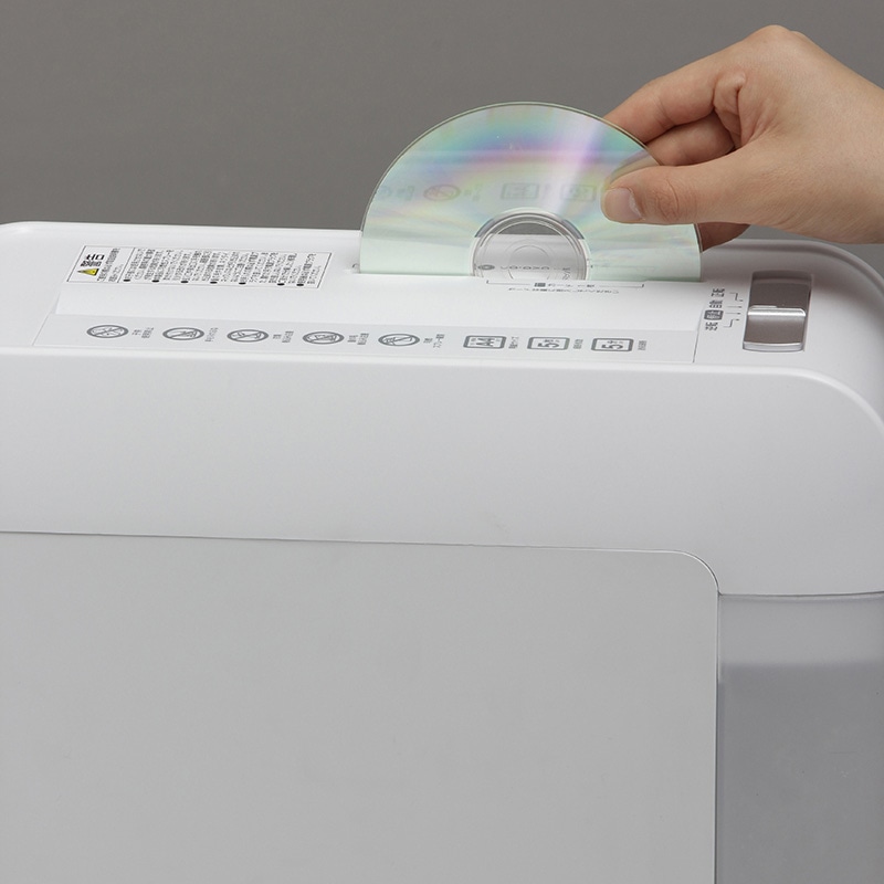 アイリスオーヤマ シュレッダー P5HCS ホワイト 1台(ご注文単位1台)【直送品】