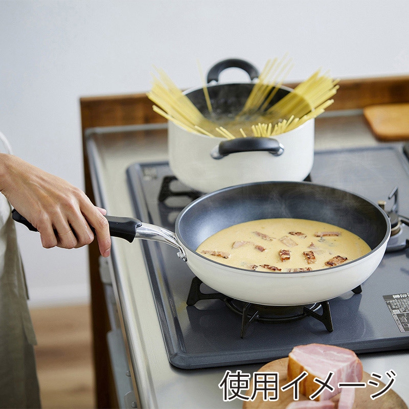 アイリスオーヤマ ダイヤモンドコート フライパン・なべ5点セット IH/ガス火対応 ホワイト DCI-FP5S 1個(ご注文単位1個)【直送品】