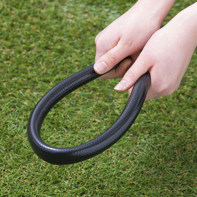 アイリスオーヤマ 折れ曲がりにくいカットホース φ15 30m ブラック OMK-30 1巻(ご注文単位1巻)【直送品】