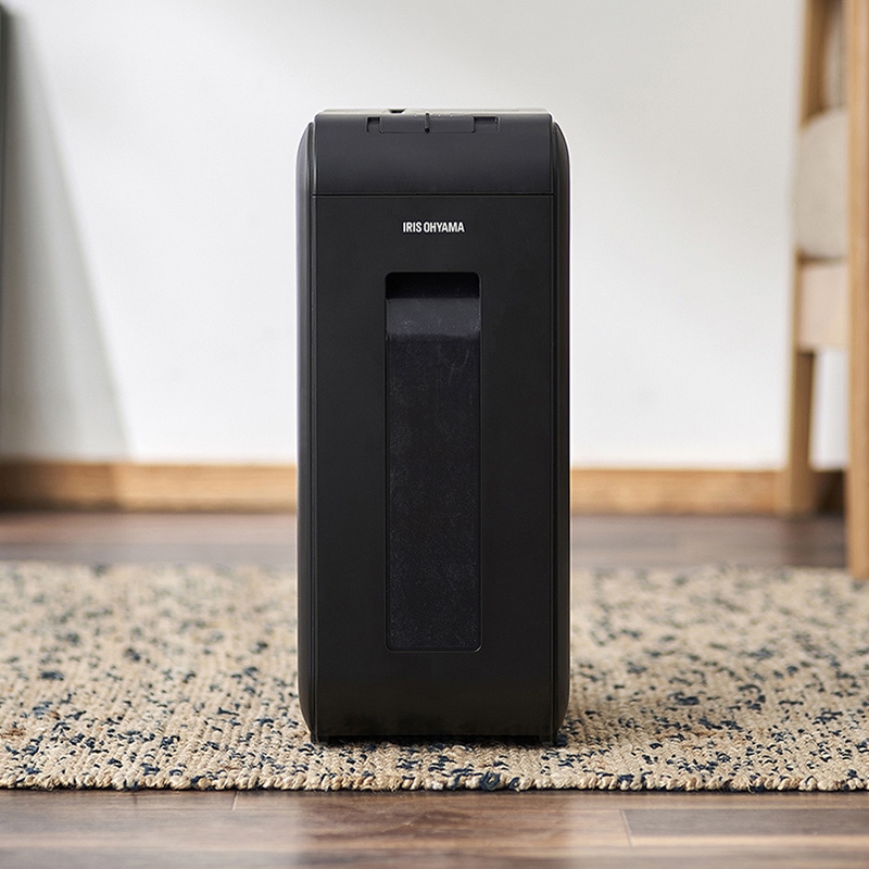 アイリスオーヤマ パーソナルシュレッダー ブラック P6HCSV-B 1台(ご注文単位1台)【直送品】