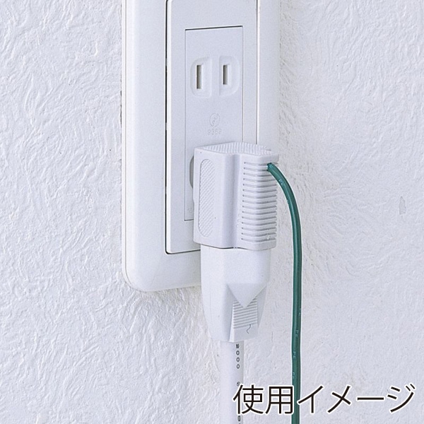 サンワサプライ 3Pプラグ→2PプラグL型変換アダプタ TAP-AD3LT 1個(ご注文単位1個)【直送品】