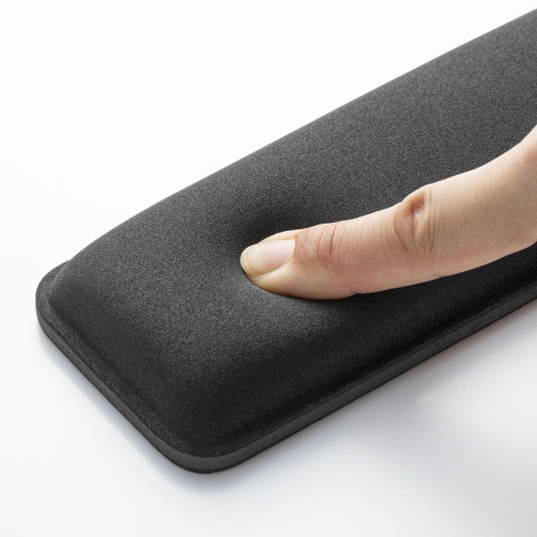 サンワサプライ 低反発リストレスト 抗菌 キーボード用 W300mm ブラック TOK-MU6BK-M 1個（ご注文単位1個）【直送品】