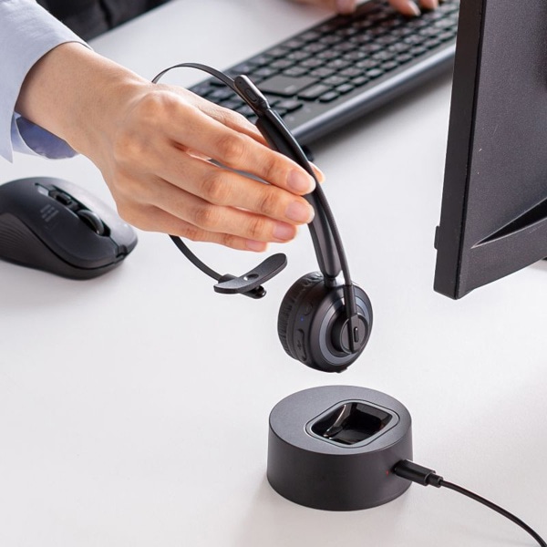 サンワサプライ Bluetooth ヘッドセット ノイズキャンセル 充電クレードル付き MM-BTMH66BK 1個（ご注文単位1個）【直送品】