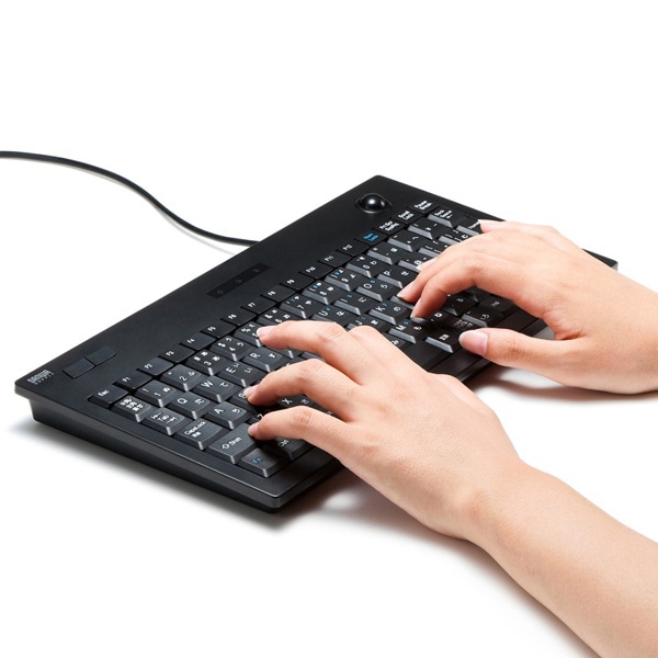 サンワサプライ トラックボールキーボード テンキーなし ブラック SKB-TR03BK 1個（ご注文単位1個）【直送品】