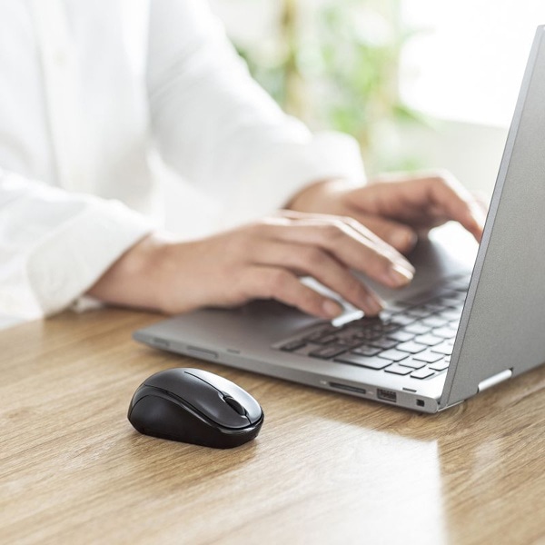 サンワサプライ 静音 Bluetooth ブルーLEDマウス ダークシルバー MA-BBS311DSN 1個（ご注文単位1個）【直送品】