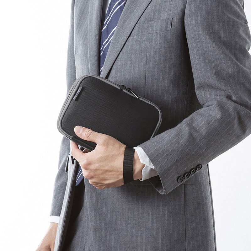 サンワサプライ トラベル小物ポーチ W190×D135×H50mm IN-AD8BK 1個(ご注文単位1個)【直送品】