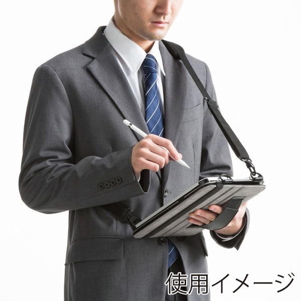 サンワサプライ iPad 10.9インチ用ショルダーベルトケース スタンド機能付き ブラック PDA-IPAD1912BK 1個（ご注文単位1個）【直送品】