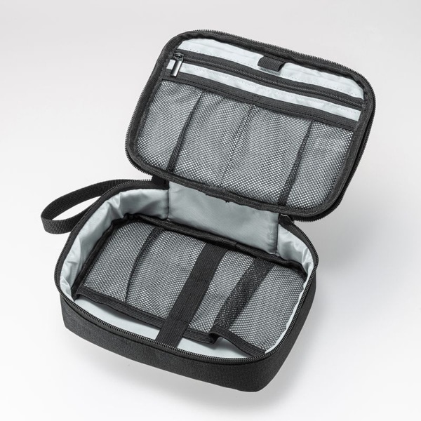 サンワサプライ トラベル小物ポーチ 195×135×55mm ブラック IN-AD11BK 1個（ご注文単位1個）【直送品】