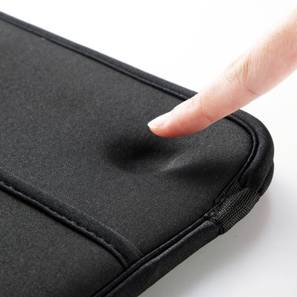 サンワサプライ MacBook用 衝撃吸収インナーケース 13.6インチ対応 スリップインタイプ IN-MACSL13BK 1個（ご注文単位1個）【直送品】