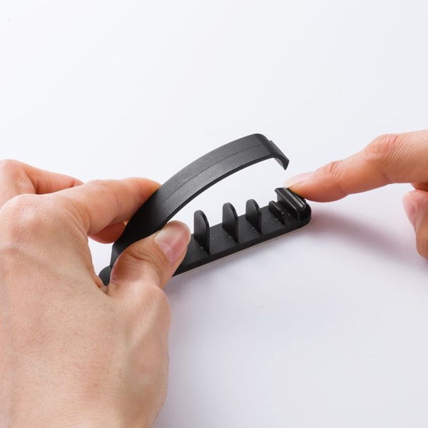 サンワサプライ 粘着固定ケーブルホルダー フタ付き 3個入 CA-513 1個（ご注文単位1個）【直送品】