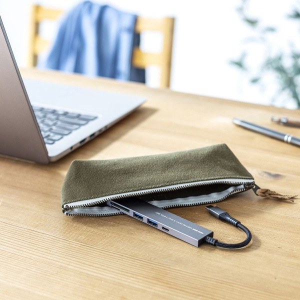 サンワサプライ USB 5Gbps スリムハブ 3ポート カードリーダー付き Type-C接続 USB-3TCHC21MS 1個(ご注文単位1個)【直送品】