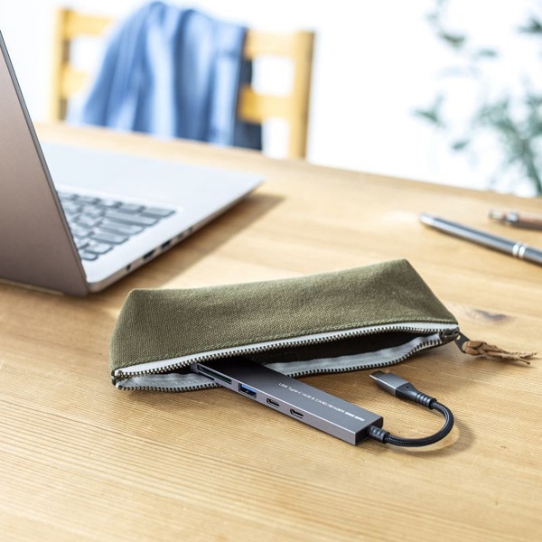 サンワサプライ USB 5Gbps スリムハブ 3ポート カードリーダー付き Type-C接続 USB-3TCHC22MS 1個（ご注文単位1個）【直送品】