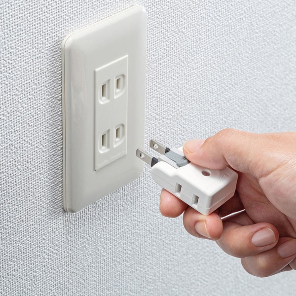 サンワサプライ 楽抜けマイクロタップ 2P 2個口 TAP-B56W 1個(ご注文単位1個)【直送品】