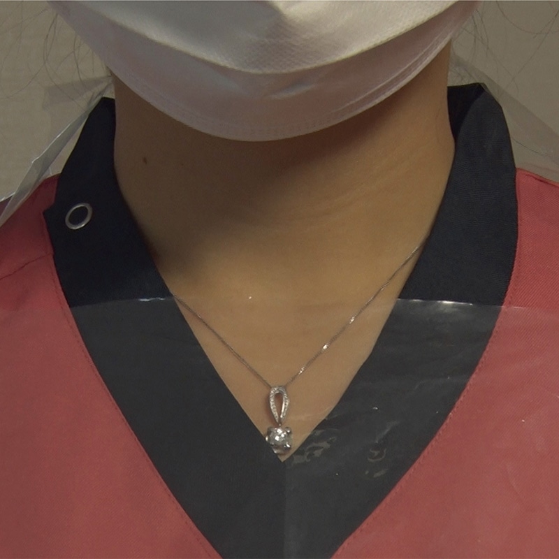 (株)ミヤゲン 使い捨て長袖プラスチックガウン Sサイズ 厚手 100枚/箱(ご注文単位1箱)【直送品】