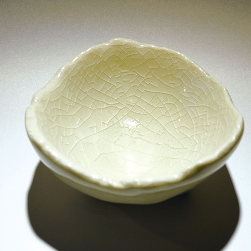 ヤマコー 三ッ足小付・貫入 薄黄 27957 1個(ご注文単位1個)【直送品】