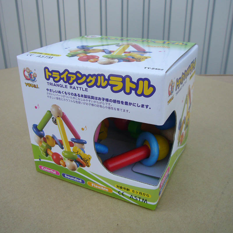 友愛玩具 木のおもちゃ トライアングルラトル TY-2402 1個(ご注文単位6個)【直送品】